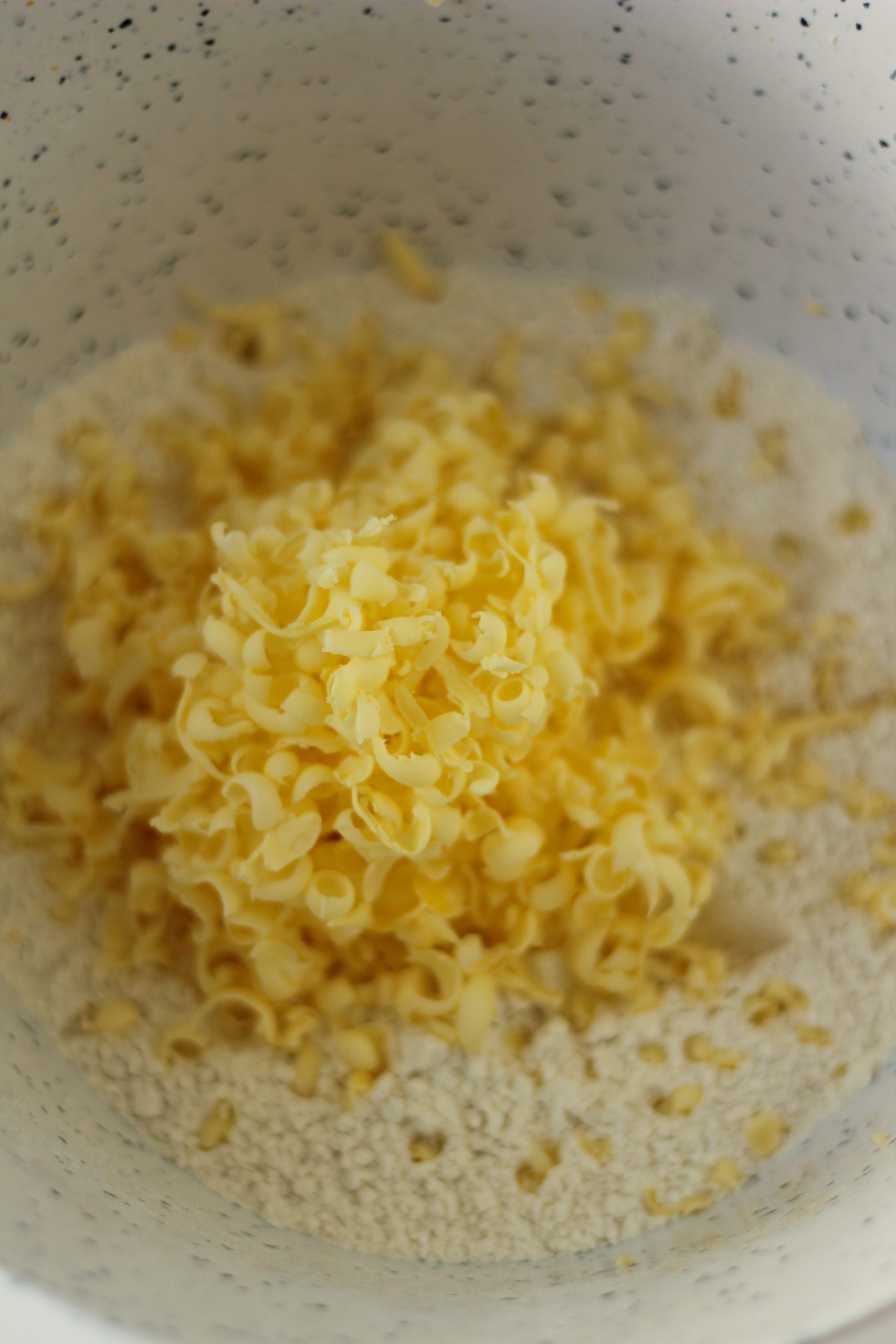 Flour mixture with grated frozen butter